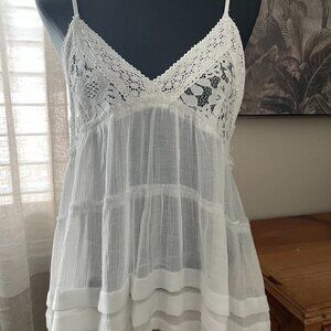 POL V Neck Adjustable Top, Upper Lace and Ruffle Detail, Brand New/Never Worn